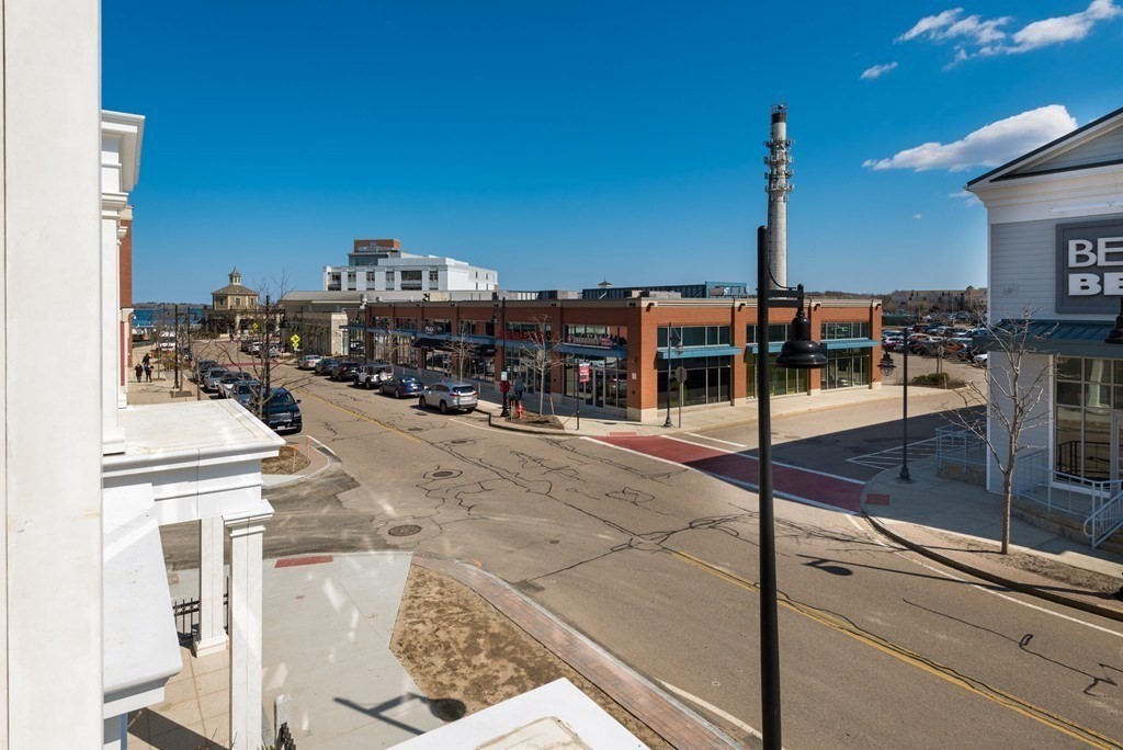 10 Shipyard Dr # 204