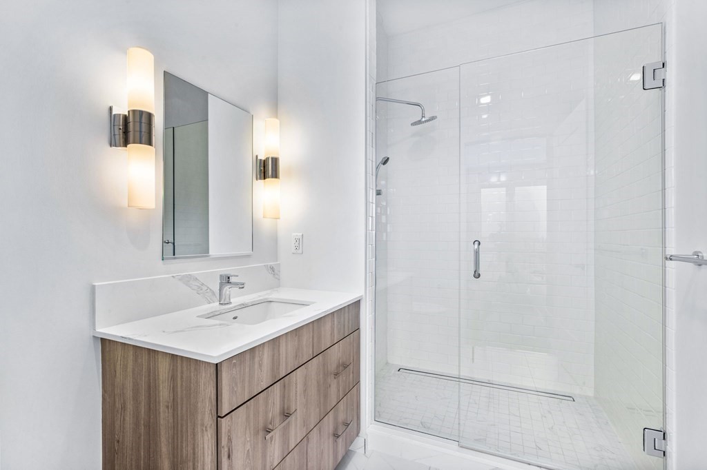 10 Shipyard Dr # 204