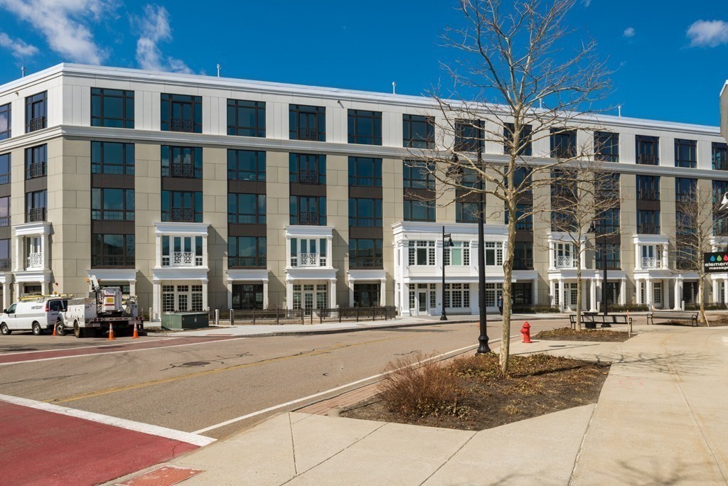 10 Shipyard Dr # 204