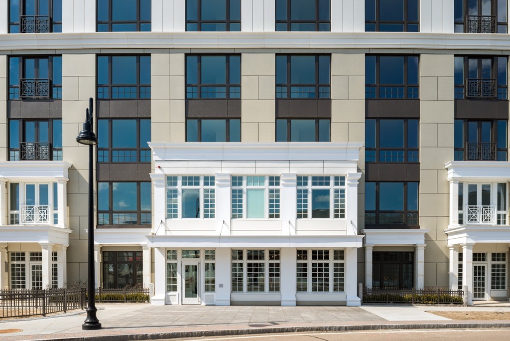 10 Shipyard Dr # 204