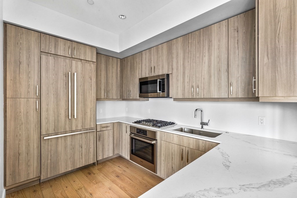 10 Shipyard Dr # 204