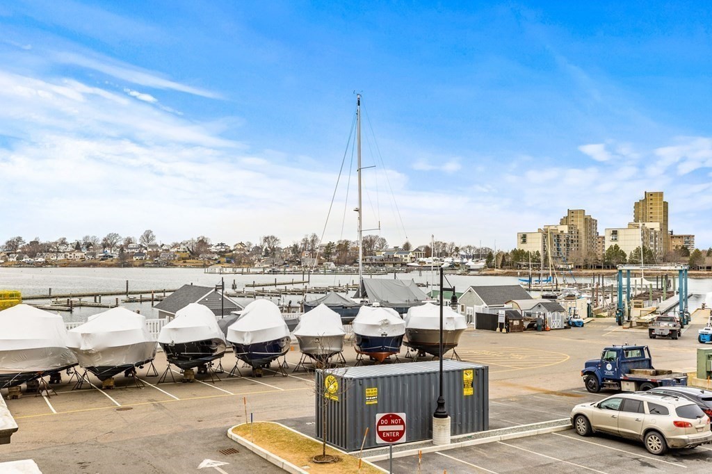 10 Shipyard Dr # 204