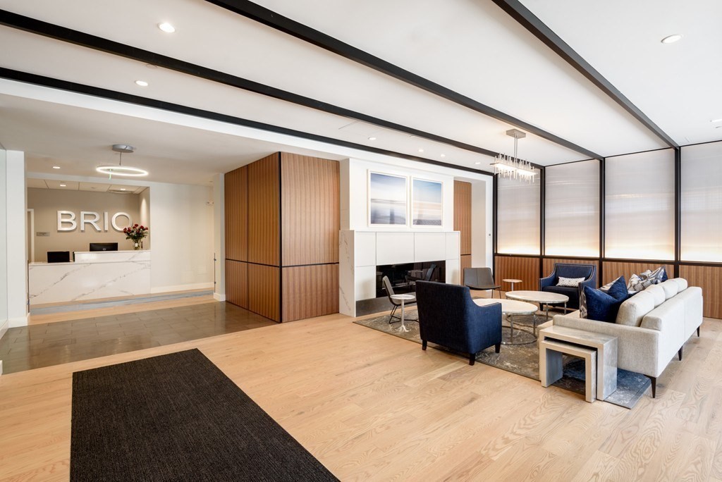 10 Shipyard Dr # 204