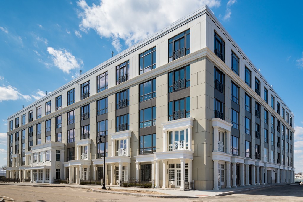 10 Shipyard Dr # 204