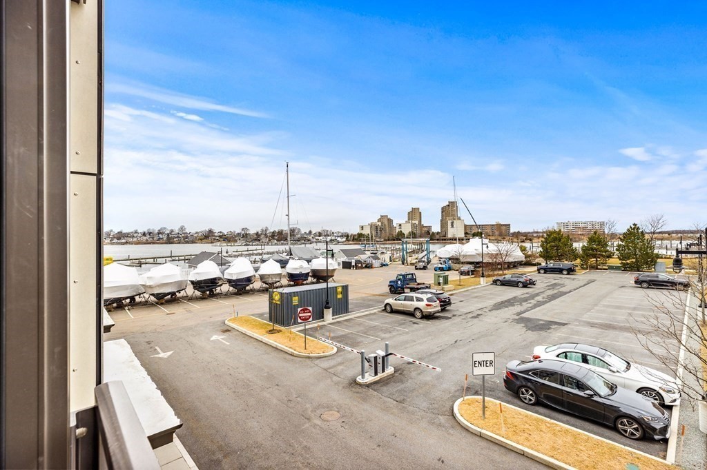 10 Shipyard Dr # 204