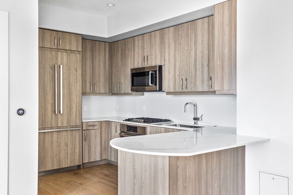 10 Shipyard Dr # 204