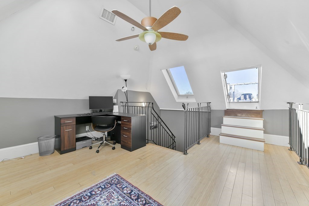 41 Cushing Ave # 4