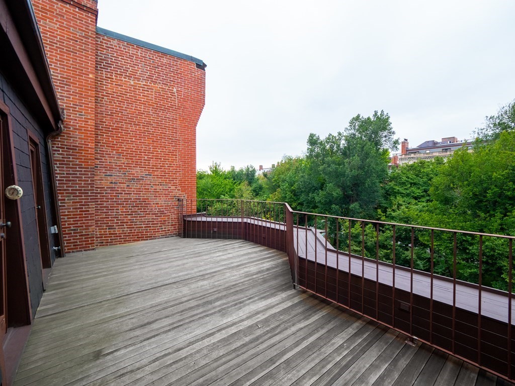 218 Commonwealth Avenue # 04