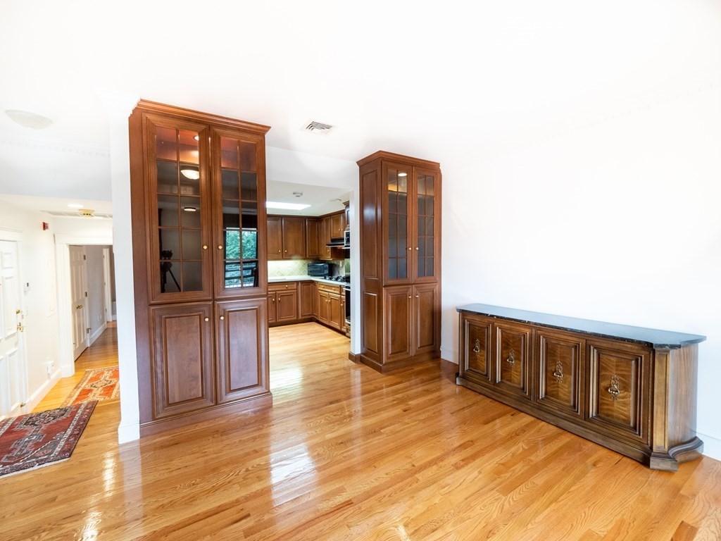 218 Commonwealth Avenue # 04