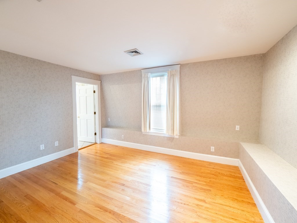 218 Commonwealth Avenue # 04