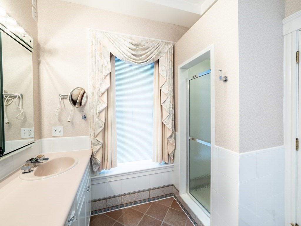 218 Commonwealth Avenue # 04