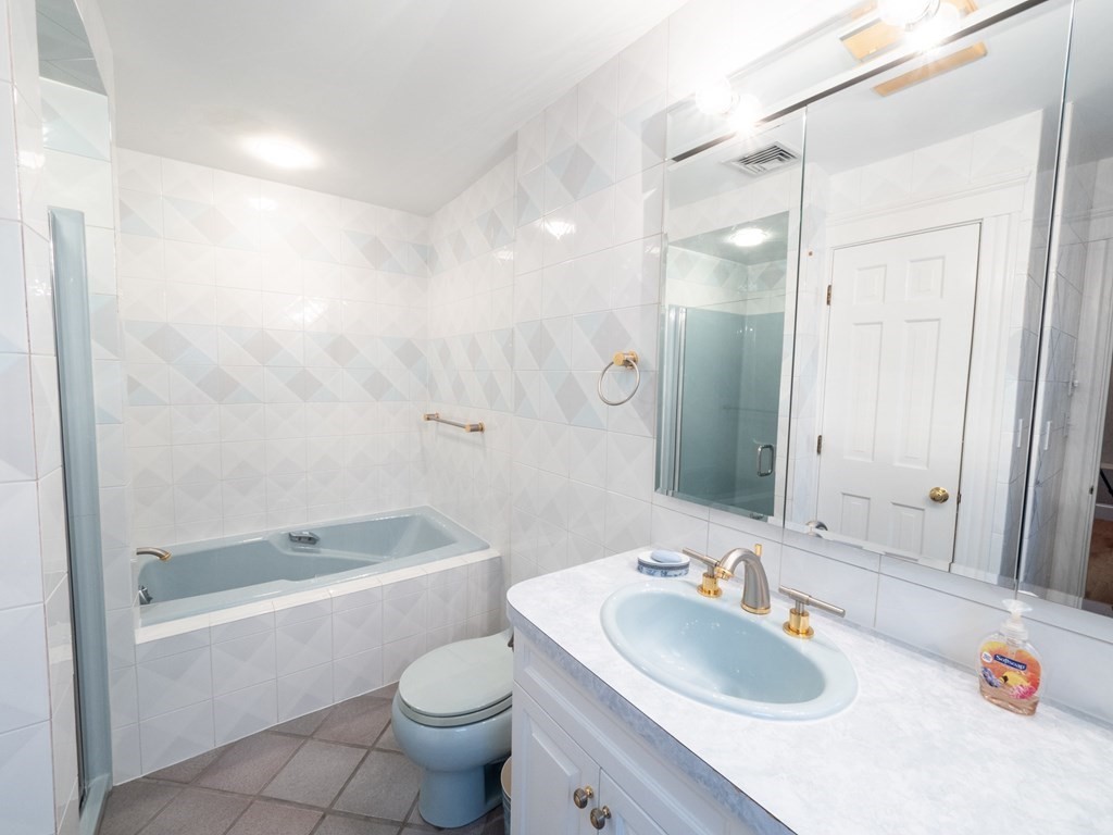 218 Commonwealth Avenue # 04