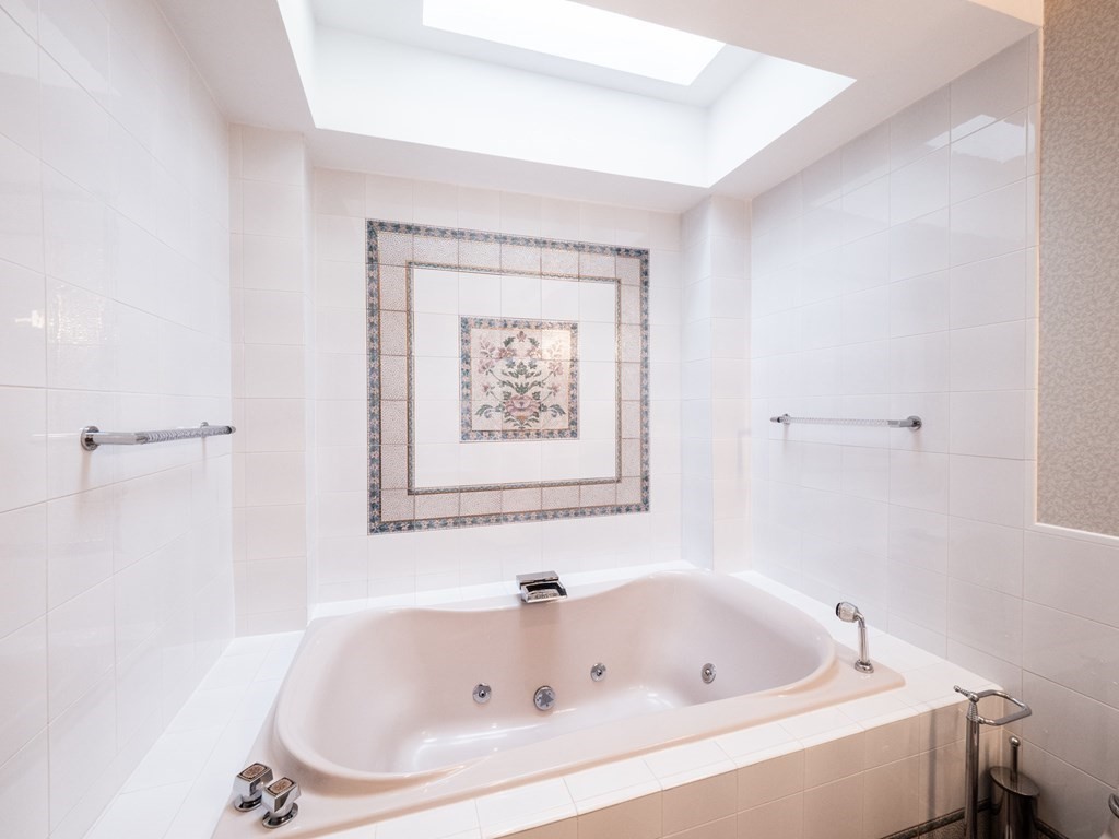 218 Commonwealth Avenue # 04