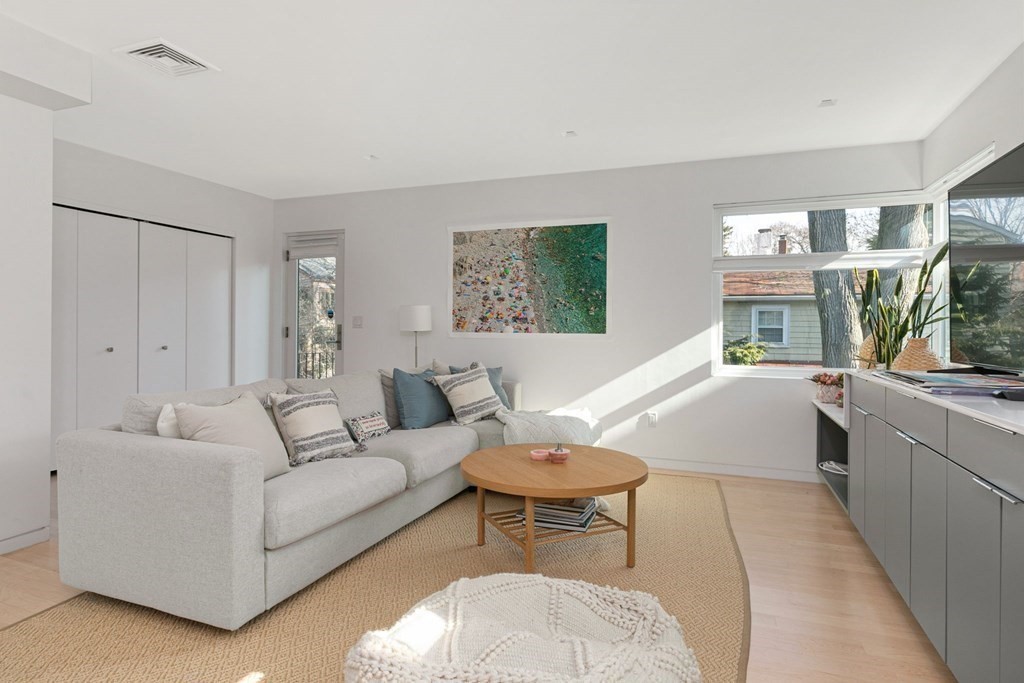 137 Mount Auburn Street # 2