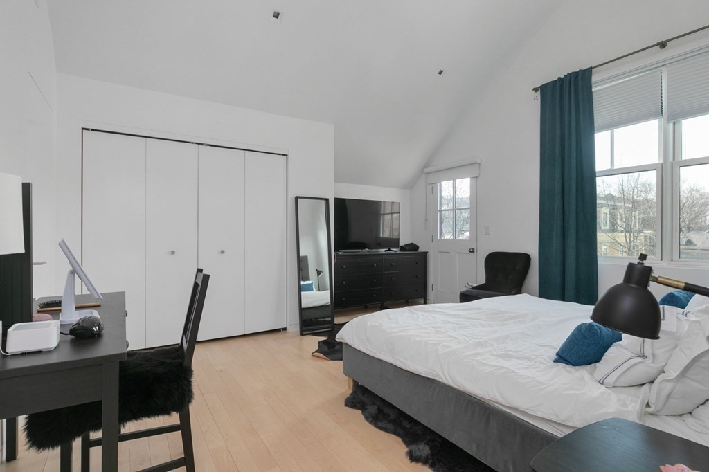 137 Mount Auburn Street # 2