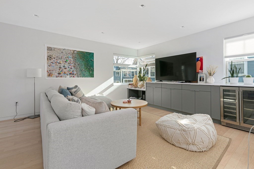 137 Mount Auburn Street # 2