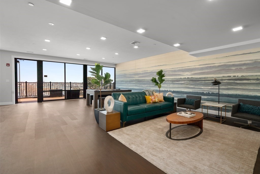 11 Walley Street # 408