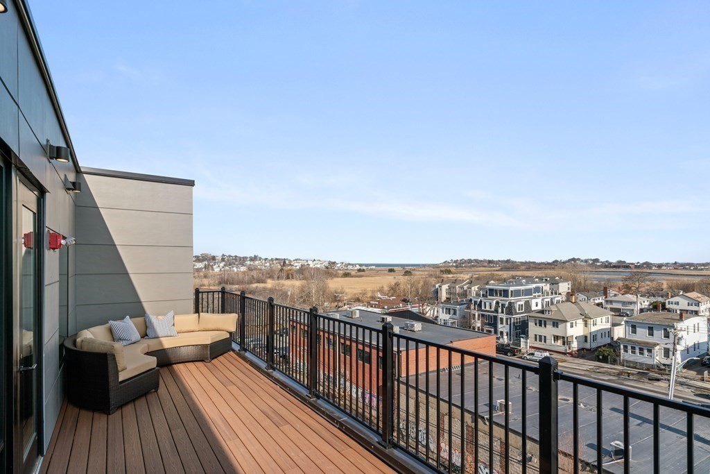 11 Walley Street # 408
