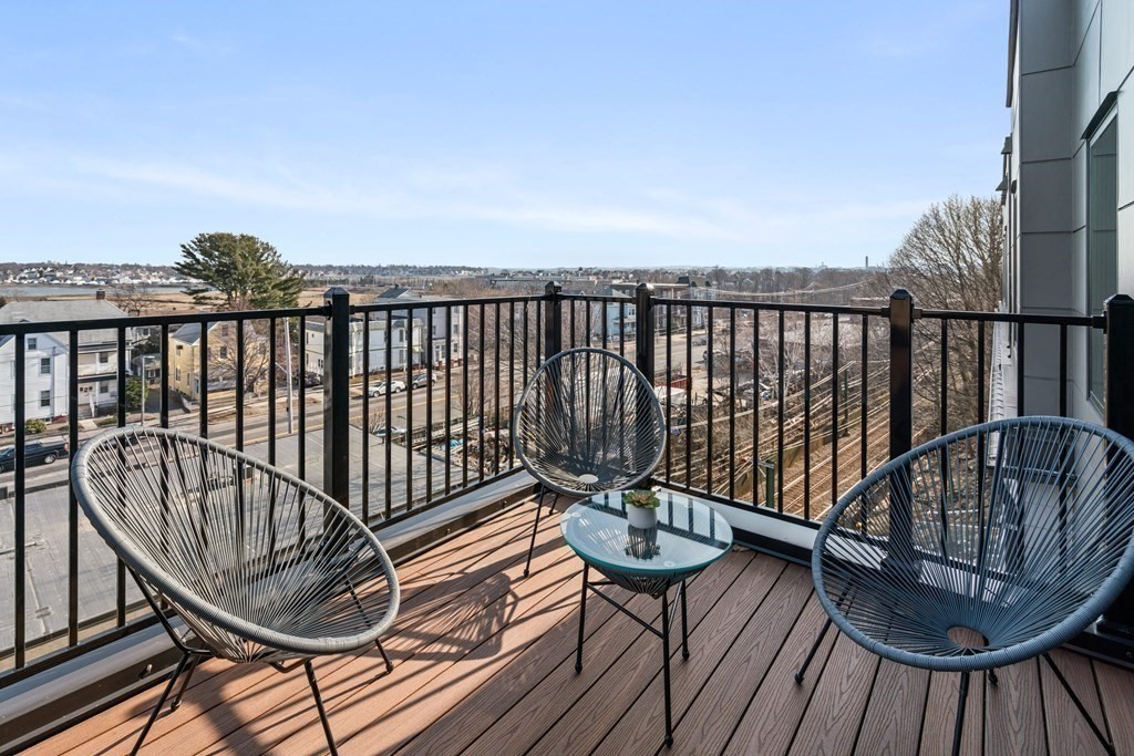 11 Walley Street # 408