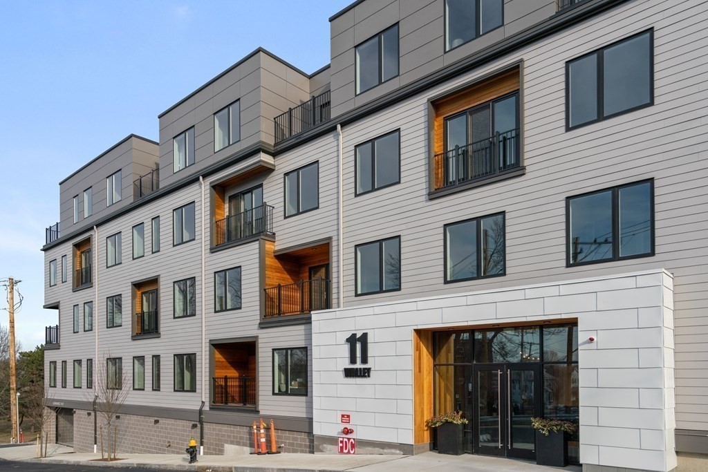 11 Walley Street # 408