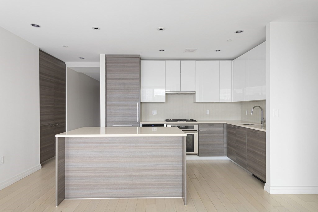 1 Franklin St # 2101