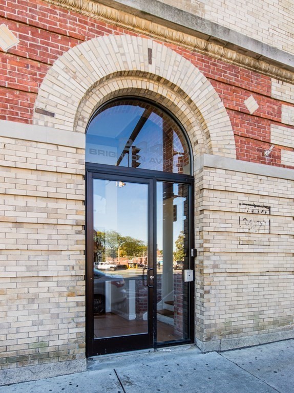 244 Brighton Ave # 406