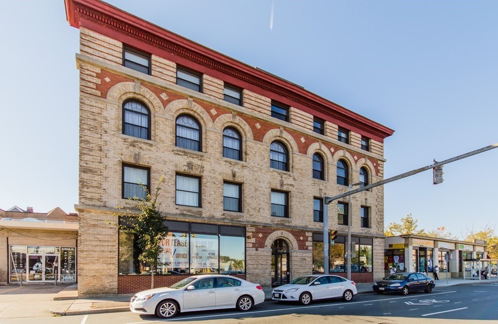 244 Brighton Ave # 406