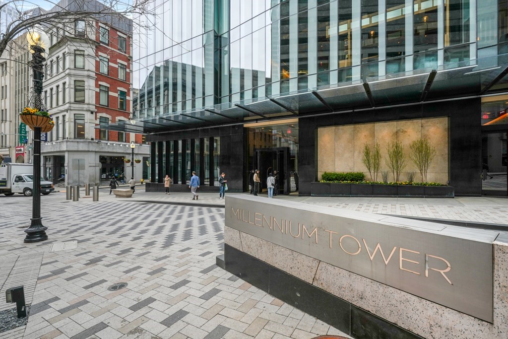 1 Franklin Street # 3903