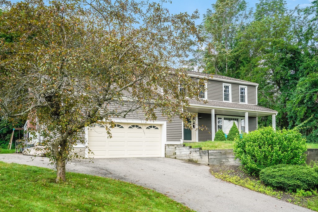 30 Lantern Ln