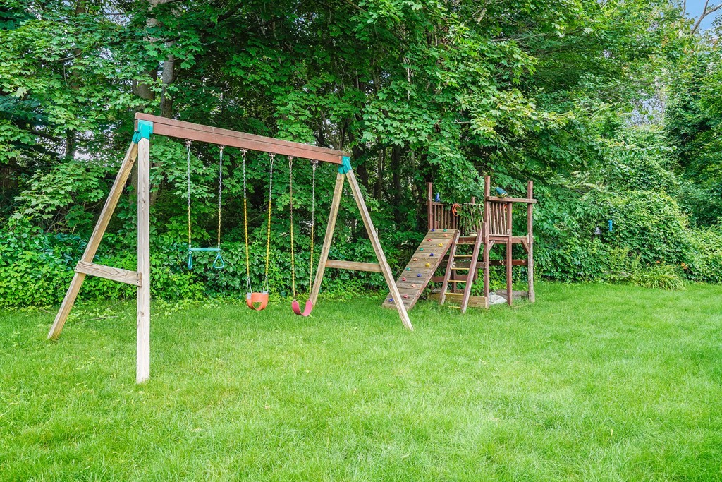 30 Lantern Ln