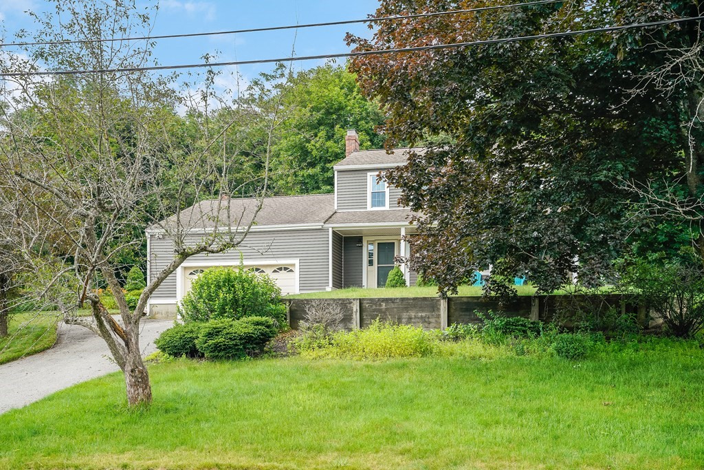 30 Lantern Ln
