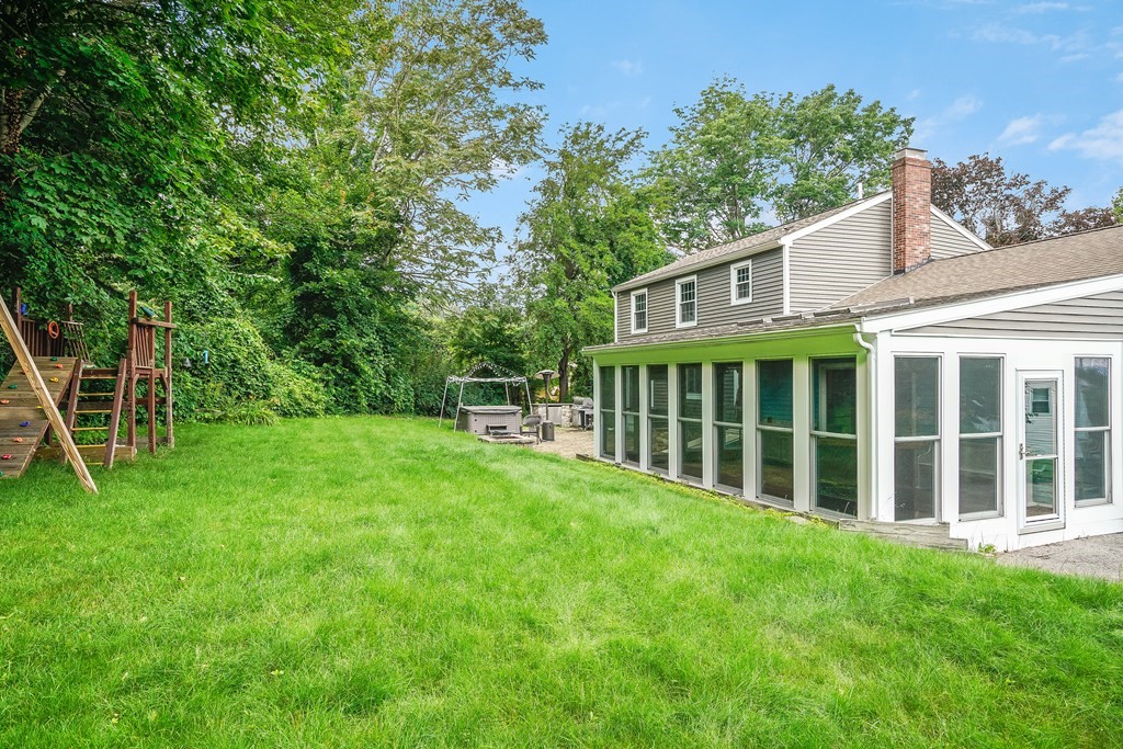 30 Lantern Ln