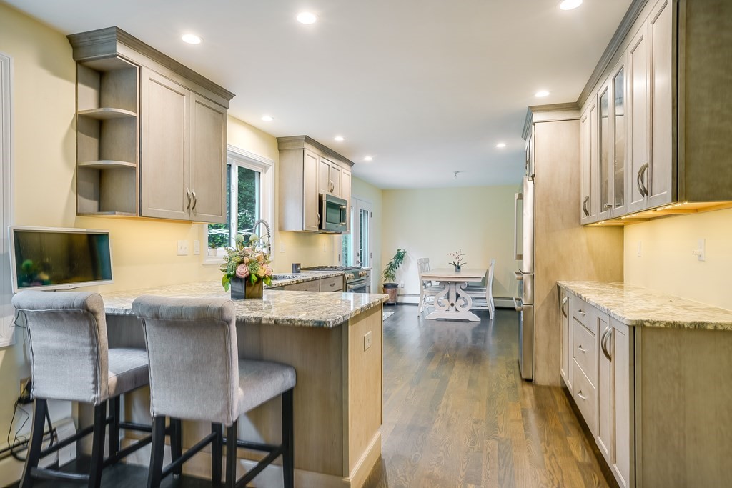 30 Lantern Ln