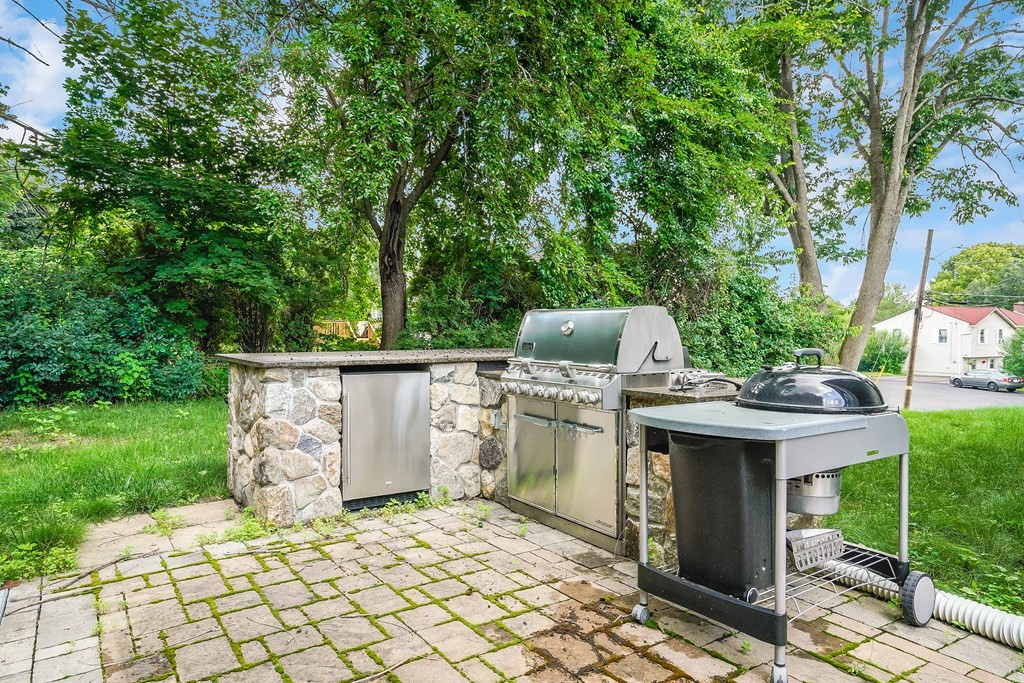 30 Lantern Ln