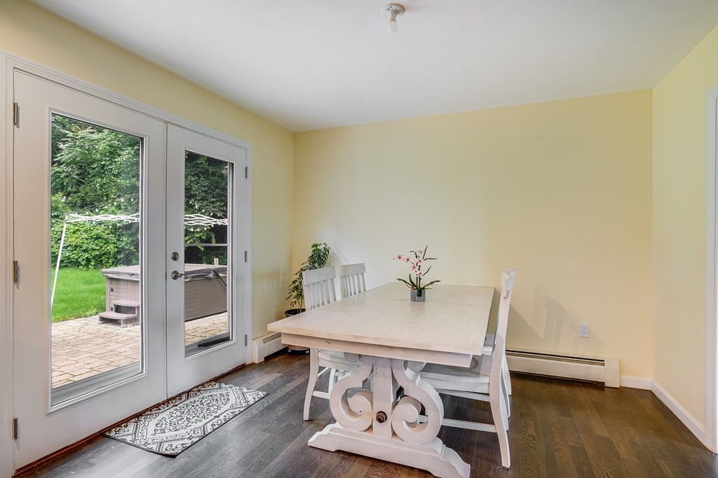 30 Lantern Ln