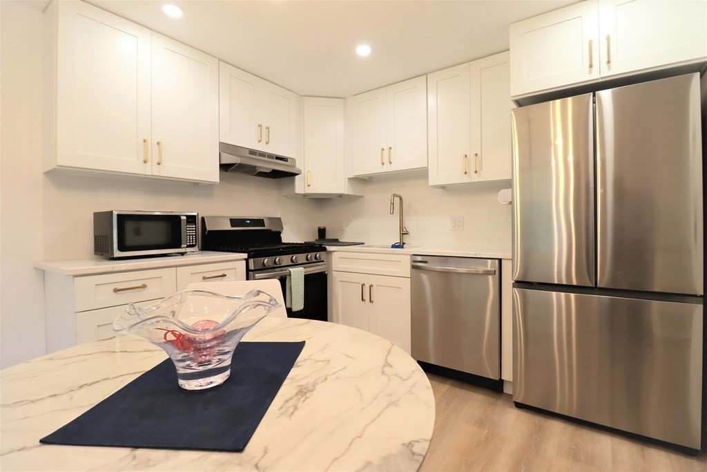 2 Fernview Ave # 8