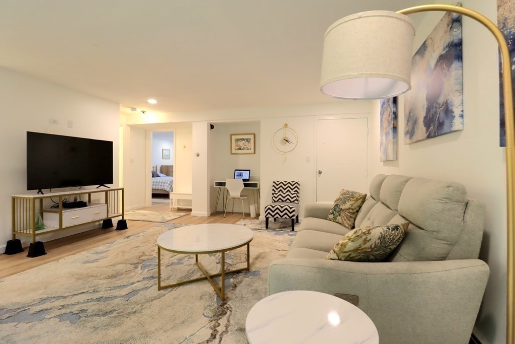 2 Fernview Ave # 8