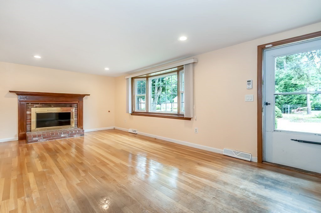 64 Taft Rd