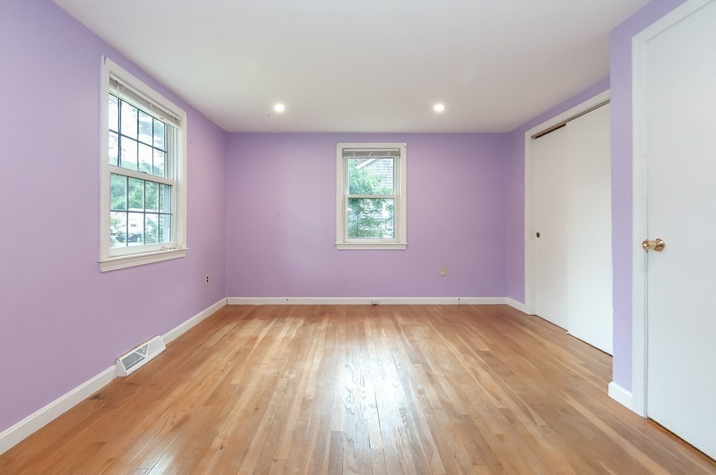 64 Taft Rd