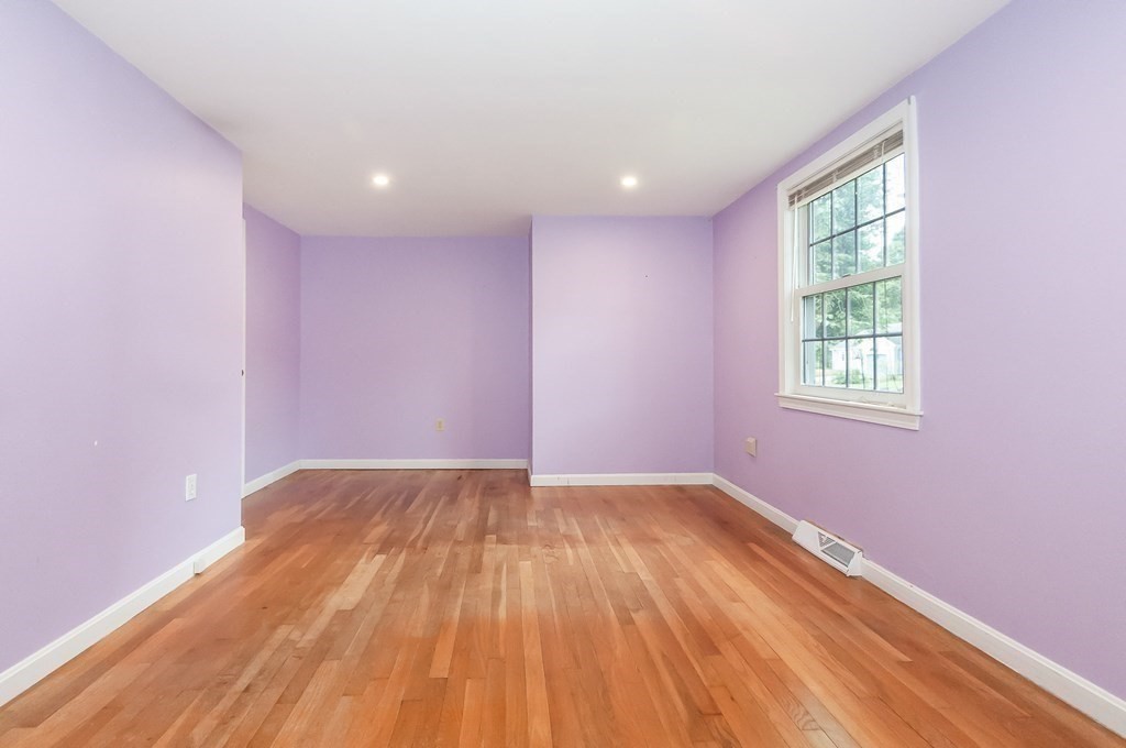 64 Taft Rd