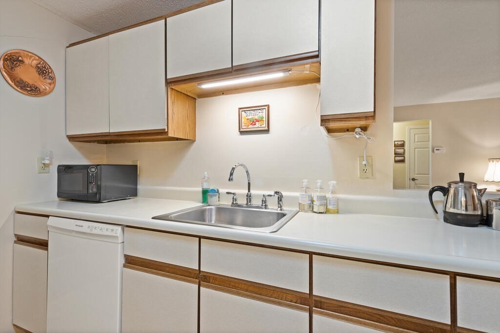 181 Littleton Rd # 212