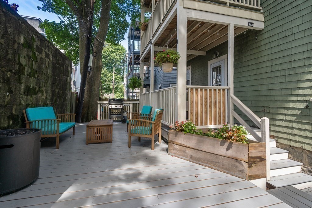19 Pond St # 1