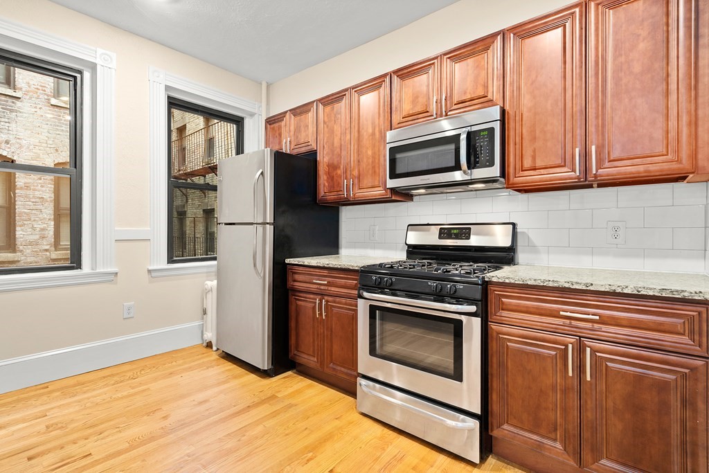 25 Peterborough St # 6