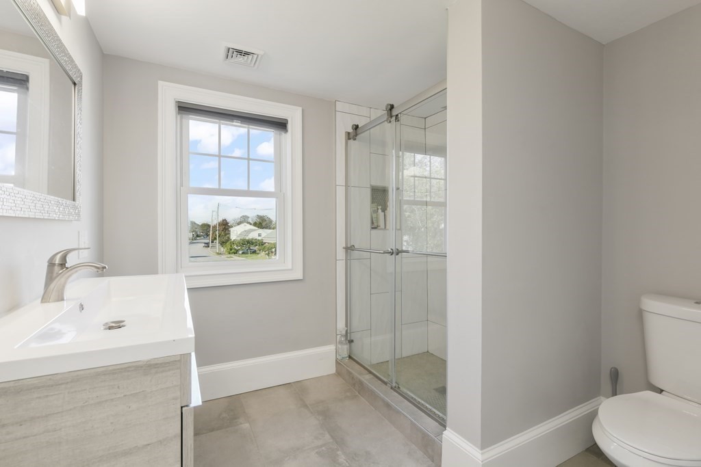 66 Wilshire St # 2