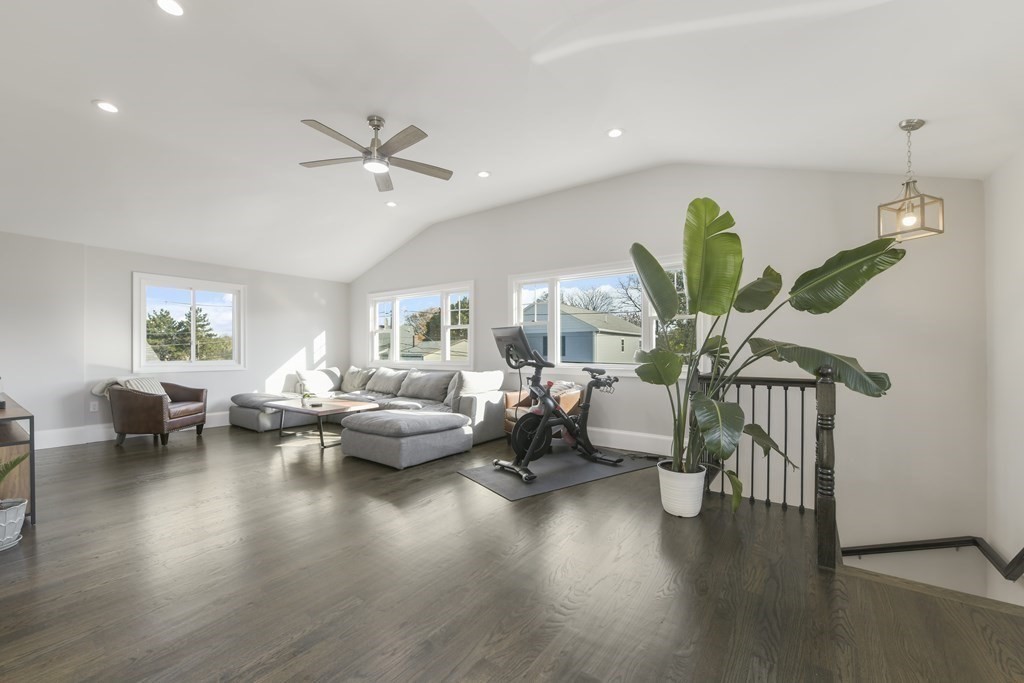 66 Wilshire St # 2