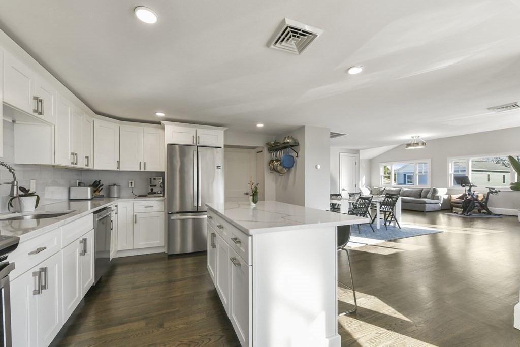 66 Wilshire St # 2