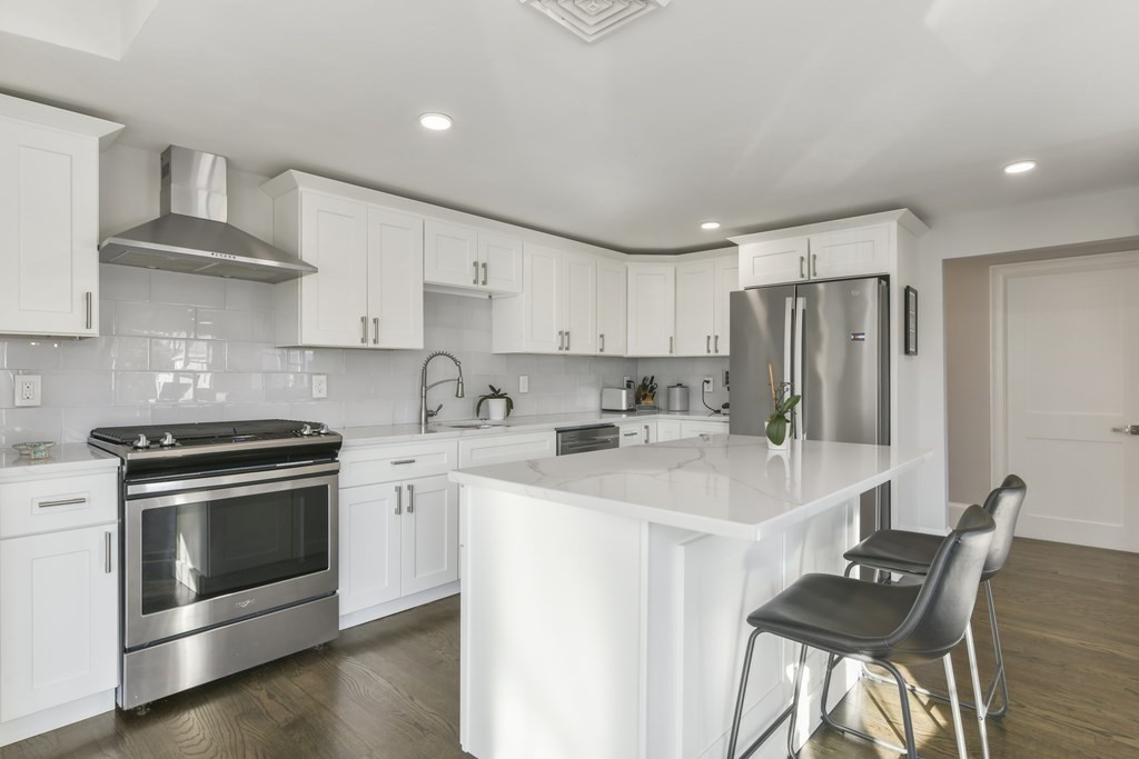 66 Wilshire St # 2