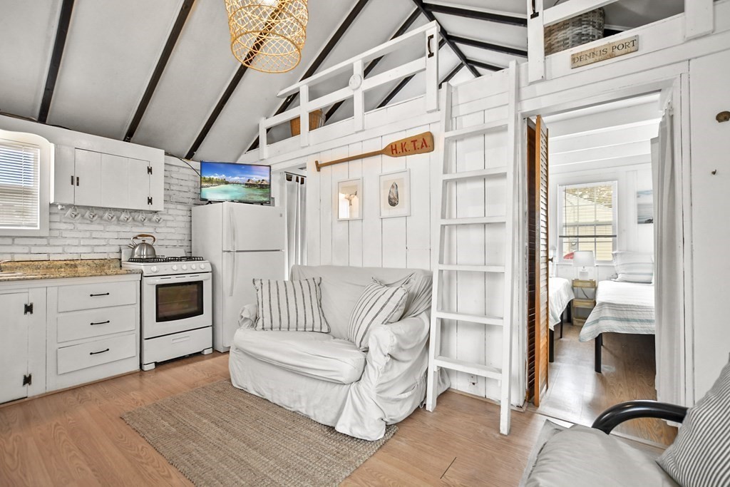 262 Old Wharf Road # 103