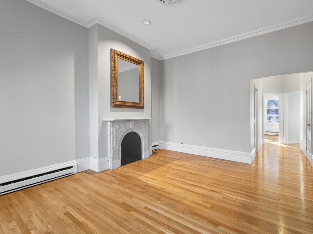 48 Dwight St # 4