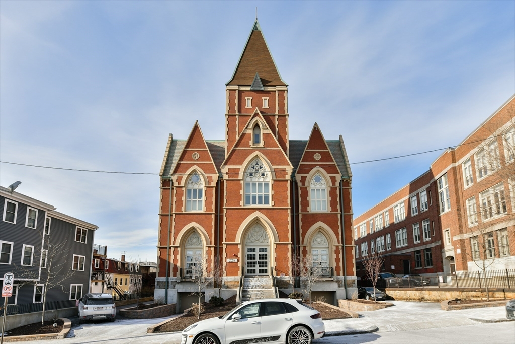 225 Dorchester St # 10